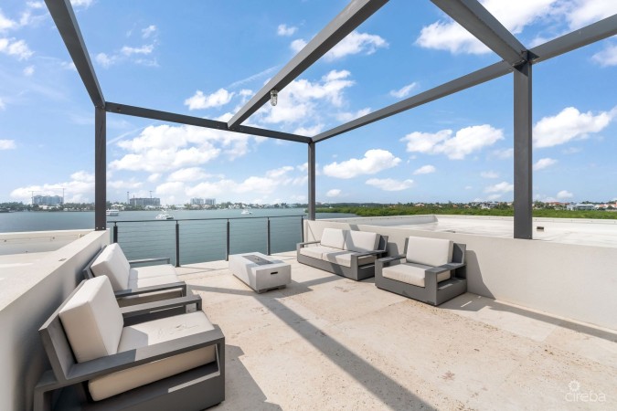 72 LALIQUE PENINSULA QUAY - SERENITY HOUSE IN CRYSTAL HARBOUR