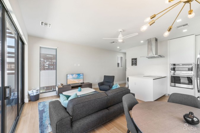 SILVER REEF RESIDENCES UNIT 4