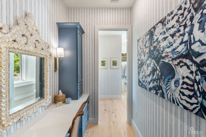 SPOTTS BEACH COTTAGE