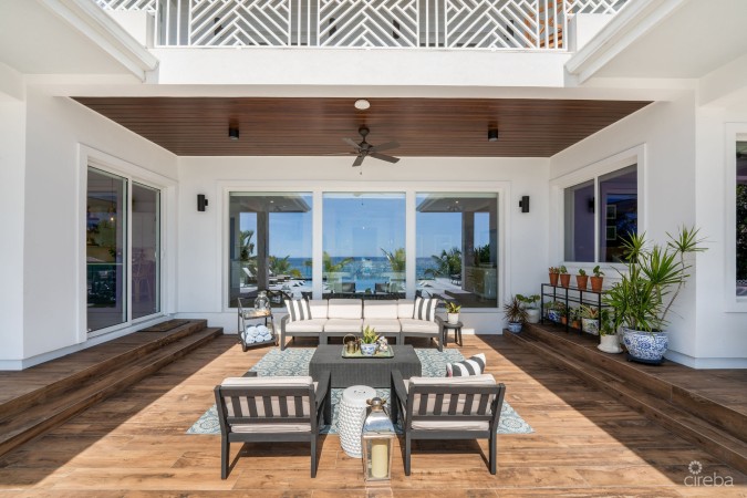 SPOTTS BEACH COTTAGE