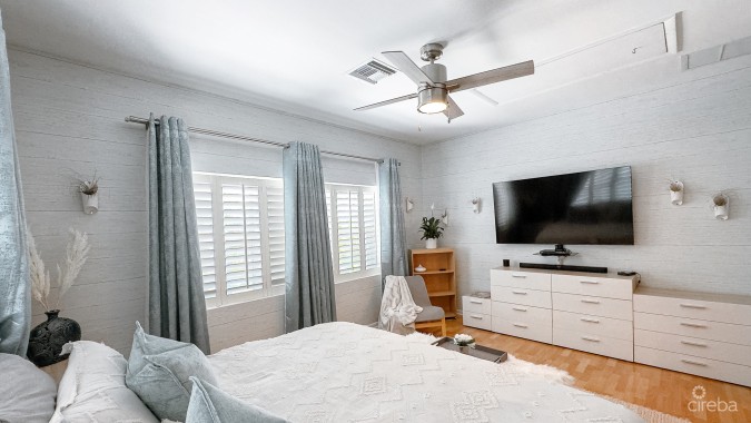 SOUTH SOUND 4 BED HOME -SUNRISE