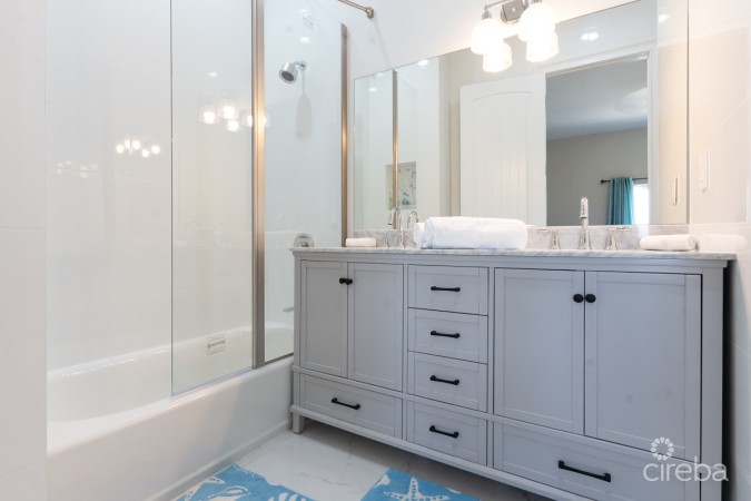 TURNBERRY EAST, CRYSTAL HARBOUR