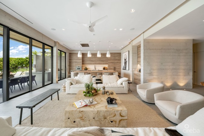 BELLA ROCCA, EAST END LUXURY VILLA