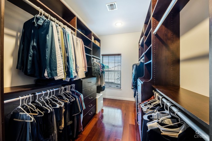 BIMINI DRIVE 303  - GRAND HARBOUR |  5-BED WATERFRONT HOME