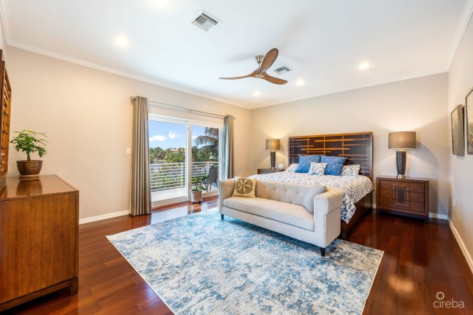 BIMINI DRIVE 303  - GRAND HARBOUR |  5-BED WATERFRONT HOME