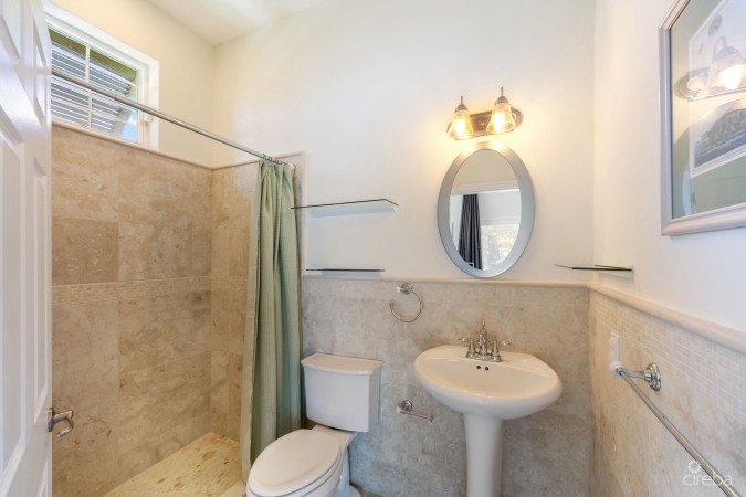 BIMINI DRIVE 303  - GRAND HARBOUR |  5-BED WATERFRONT HOME