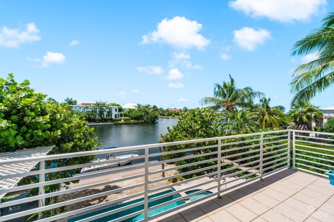 BIMINI DRIVE 303  - GRAND HARBOUR |  5-BED WATERFRONT HOME