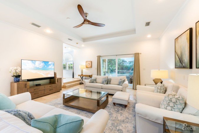 BIMINI DRIVE 303  - GRAND HARBOUR |  5-BED WATERFRONT HOME