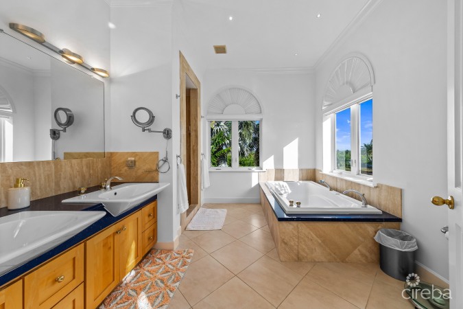 PIECES OF EIGHT, RUM POINT ESTATE