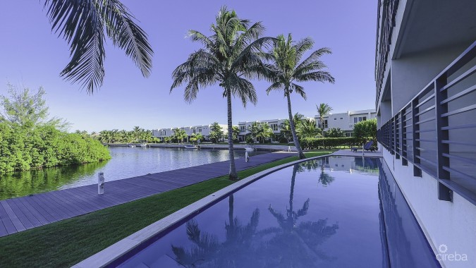 SMB CORRIDOR 4 BED -THE DRAKE