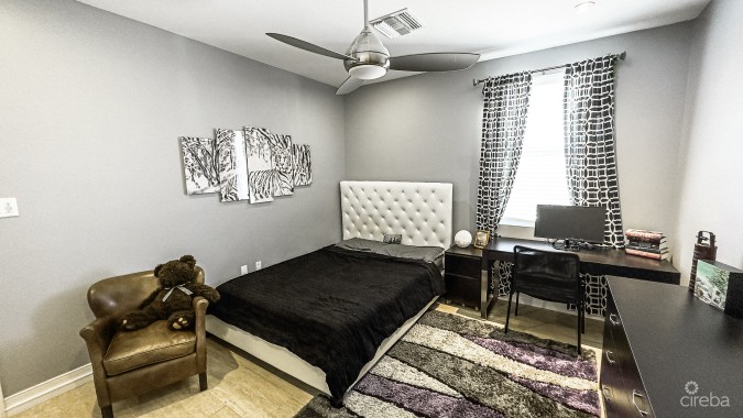 SMB CORRIDOR 4 BED -THE DRAKE