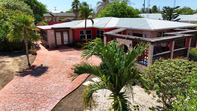 WEST BAY HOME - 2 APARTMENTS  PRICED TO SELL!