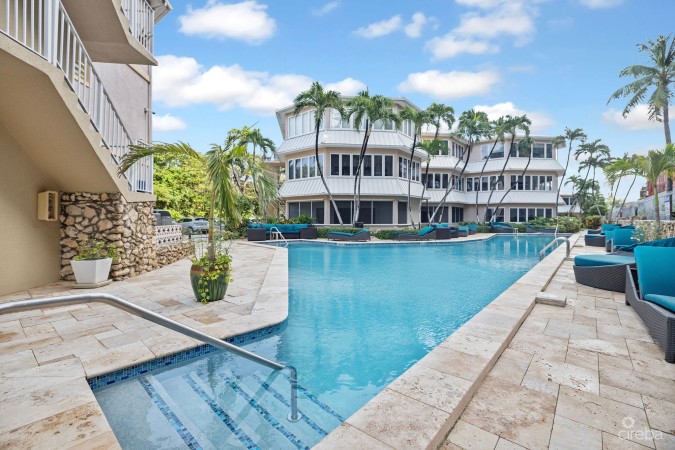 POINSETTIA OCEAN FRONT A3