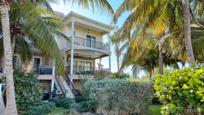 TURNBERRY VILLAS, CRYSTAL HARBOUR