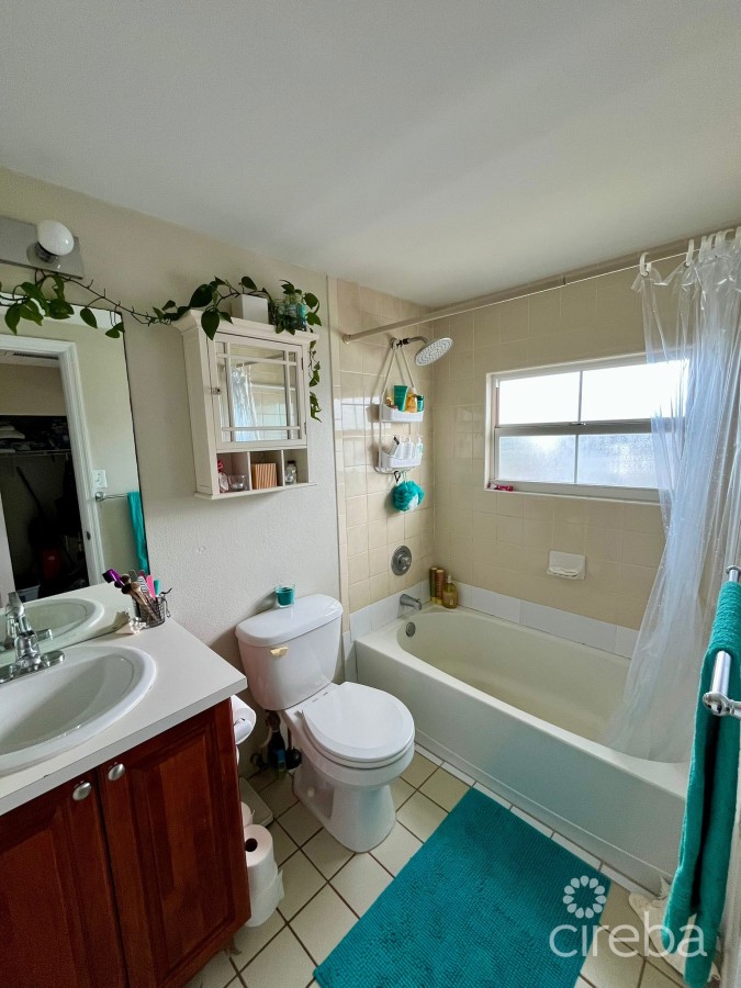 OCEAN CLUB - 1 BED LOFT