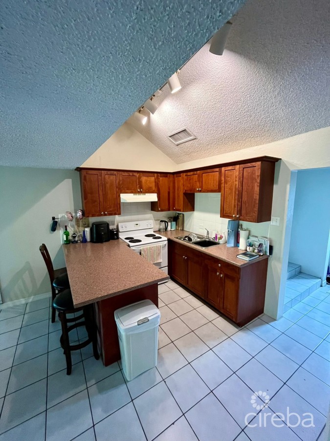 OCEAN CLUB - 1 BED LOFT