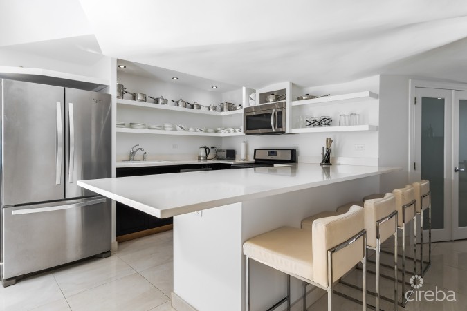 CAYMAN SANDS VILLAGE TOWNHOUSE 14, SEVEN MILE BEACH