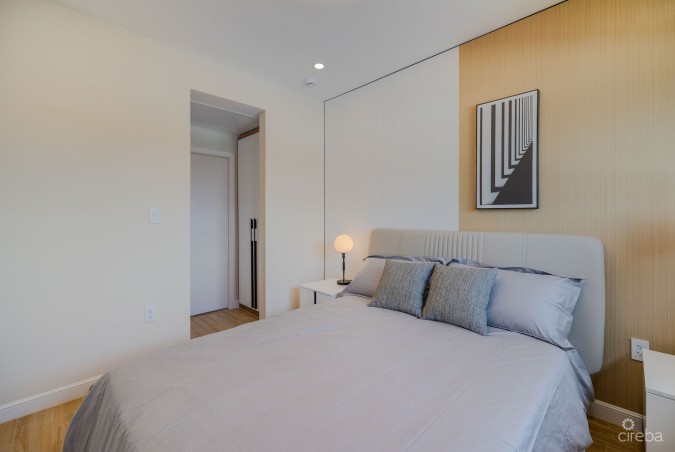 ARZA WEST BAY RUBY– UPGRADED FULLY FURNISHED 1-BED CORNER UNIT