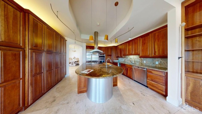 VISCAYA HOME, GOVERNOR'S HARBOUR CREEK