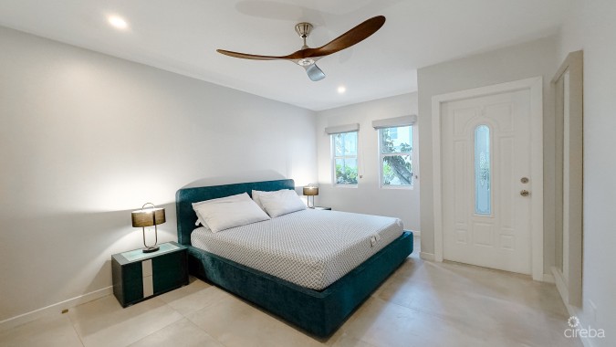 PLANTATION VILLAGE SEVEN MILE BEACH