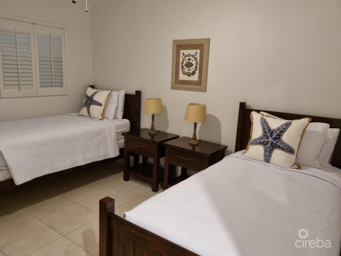 DISCOVERY POINT CLUB  #42