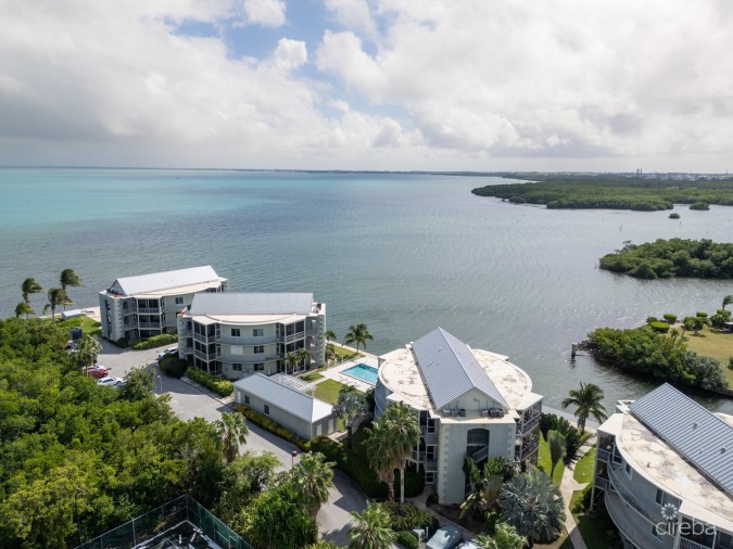 TURTLE COVE OCEANFRONT 3 BED WITH OUTSTANDING VIEW