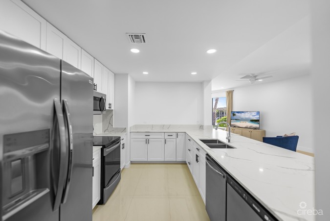 TURTLE COVE OCEANFRONT 3 BED WITH OUTSTANDING VIEW