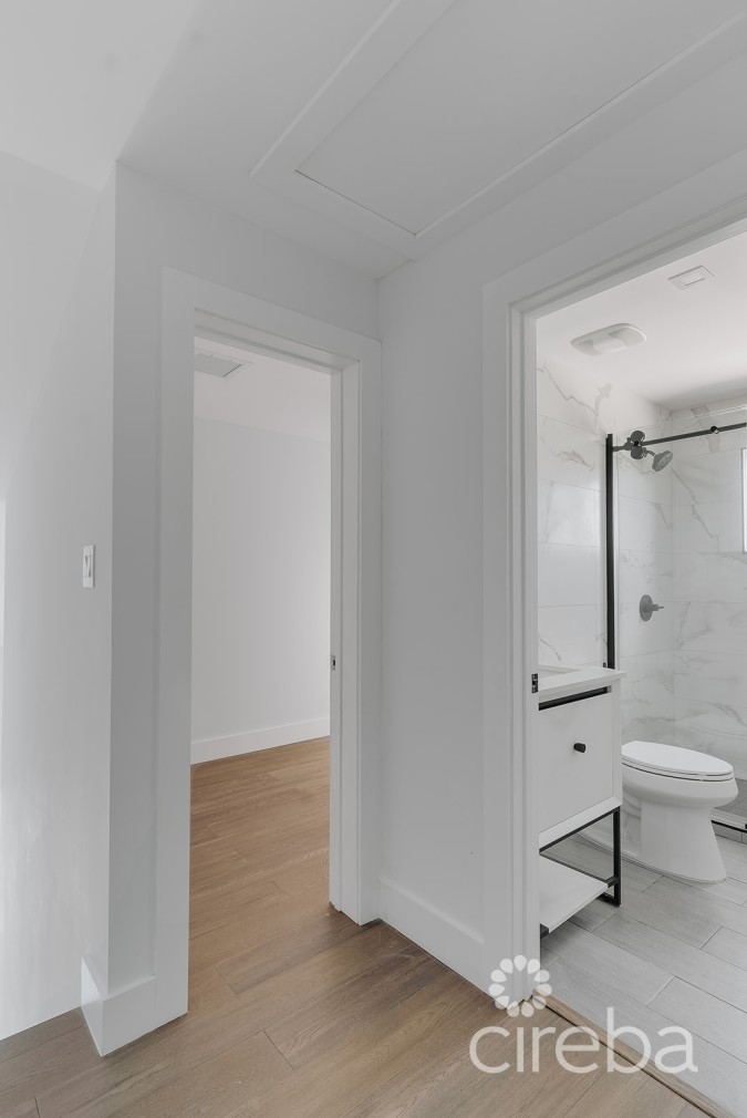 KINGSLEY TOWNHOMES 2 BED PLUS DEN UNIT 3.