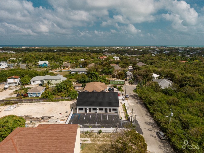 KINGSLEY TOWNHOMES 2 BED PLUS DEN UNIT 3.