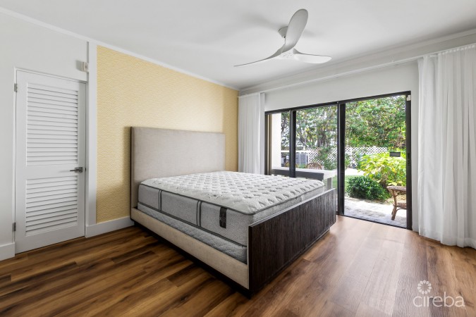 #4 VILLAS PAPPAGALLO - RENOVATED 1 BED / 1 BATH