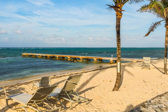 #4 VILLAS PAPPAGALLO - RENOVATED 1 BED / 1 BATH