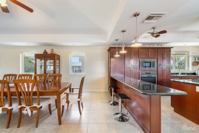 CRYSTAL HARBOUR CANAL FRONT HOME - 12 CRYSTAL DRIVE