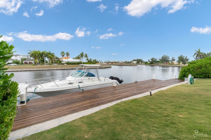 CRYSTAL HARBOUR CANAL FRONT HOME - 12 CRYSTAL DRIVE