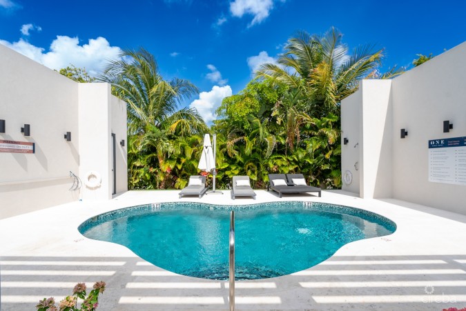 ONE CANAL POINT 526 WITH DOCK