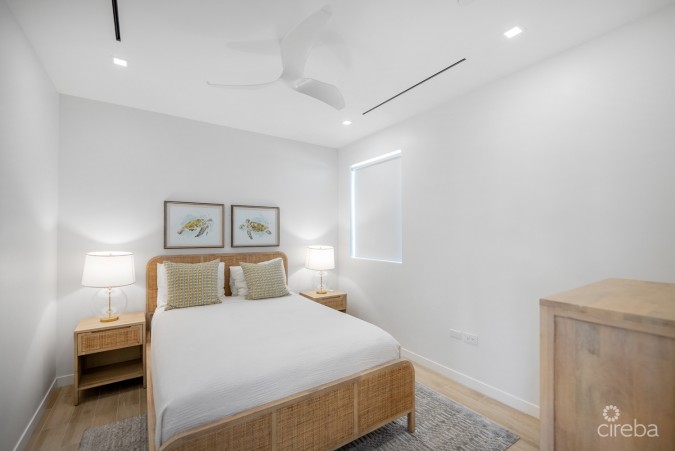 ONE CANAL POINT 526 WITH DOCK