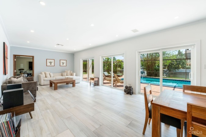 NELSON  QUAY 56, WATERFRONT HOME