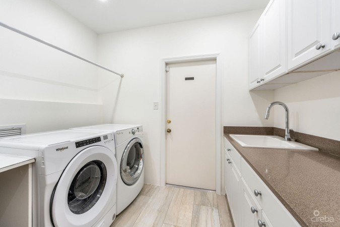 NELSON  QUAY 56, WATERFRONT HOME