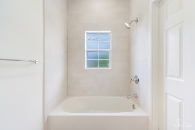 NELSON  QUAY 56, WATERFRONT HOME