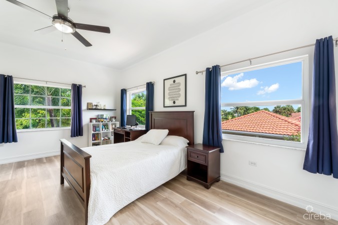 NELSON  QUAY 56, WATERFRONT HOME