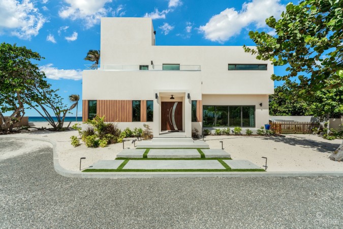 HALCYON POINT - EXPERIENCE  LUXURY FIRSTHAND