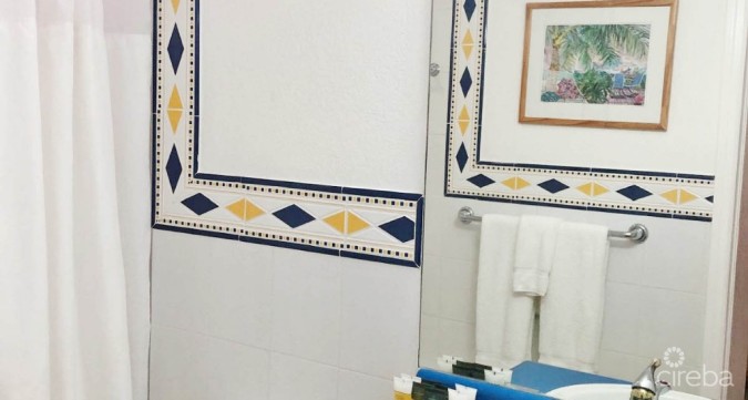 CASTAWAY COVES #115 UPDATED FIRST FLOOR RETREAT