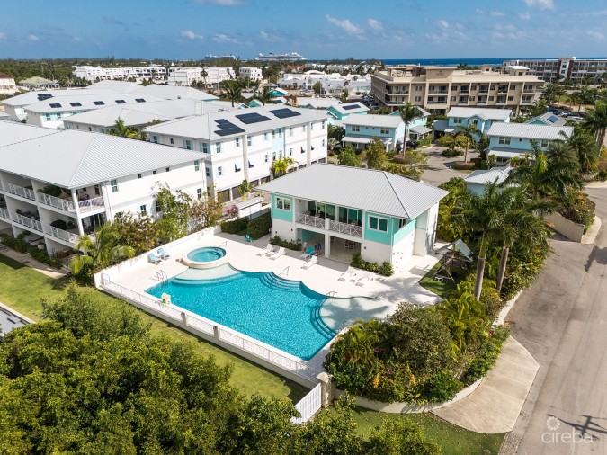 PERIWINKLE CANAL-FRONT 4 BED WITH DOCK