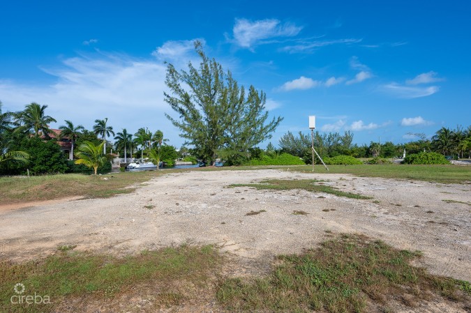 WATERFRONT LOT  @ PATRICKS ISLAND!