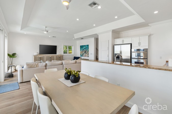 OCEANFRONT PALACADES #1 TOWNHOME (END UNIT)