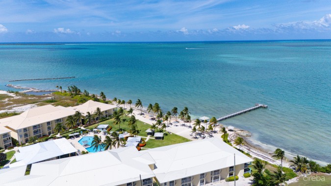 GRAND CAYMANIAN PENTHOUSE - CRYSTAL HARBOUR