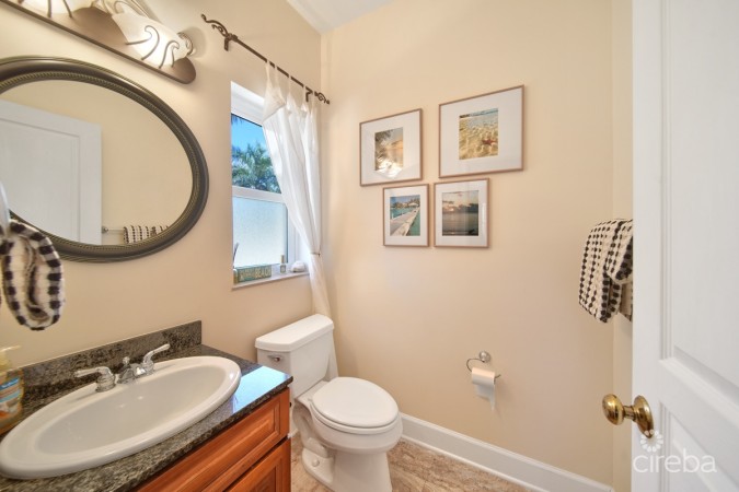 SEACLIFF YELLOW LOCATED IN COTTAGE