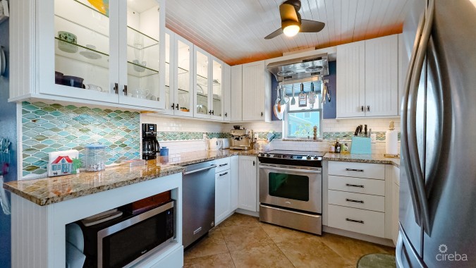 SILVER SANDS CONDO SEVEN MILE BEACH