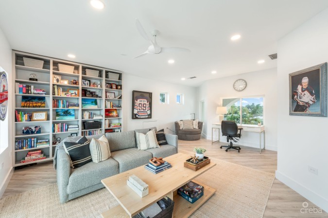 LATITUDE - CANAL FRONT LIVING IN GOVERNOR’S HARBOUR