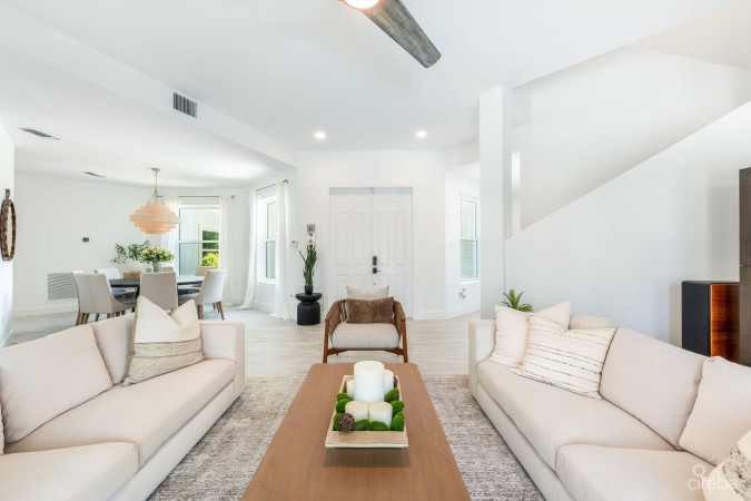 LATITUDE - CANAL FRONT LIVING IN GOVERNOR’S HARBOUR