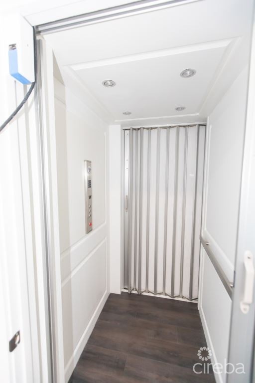 SEAHAVEN ORCHID VILLA WITH CARRIAGE HOUSE